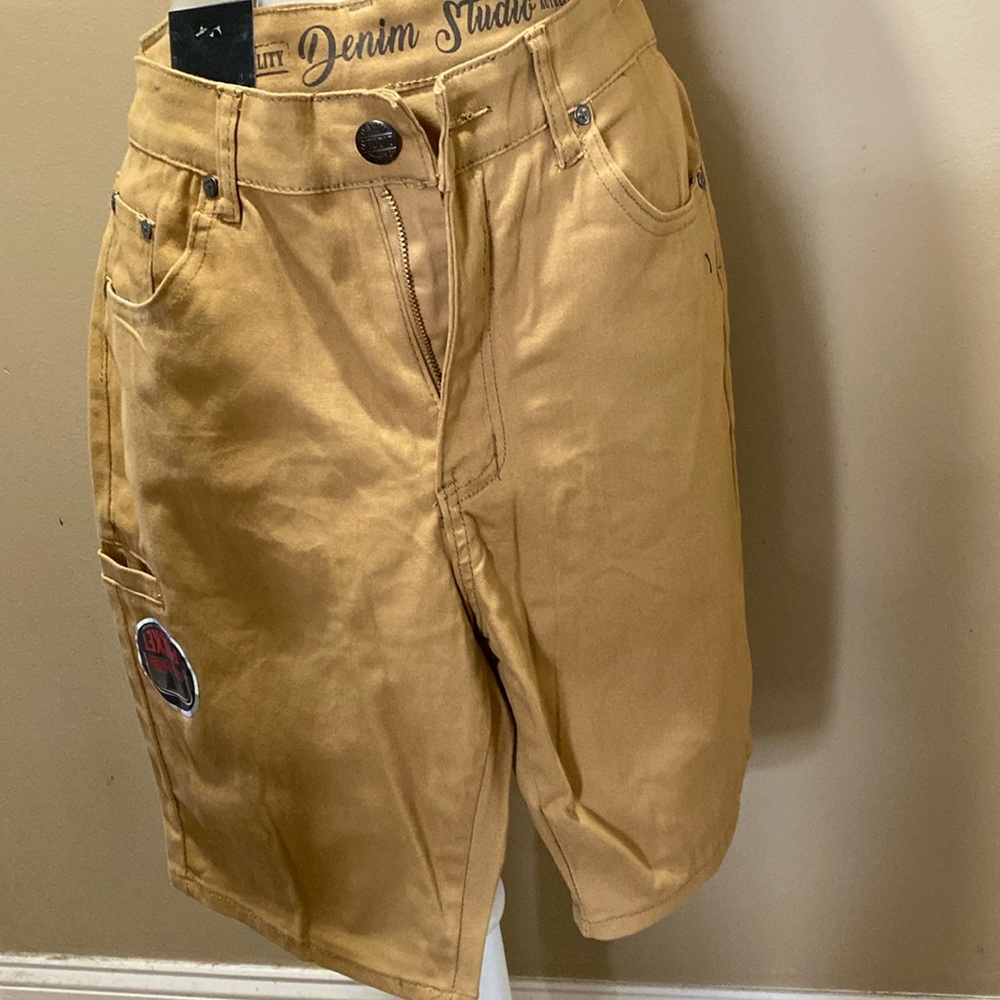 Studio men’s stretch Twill slim fit tan shorts